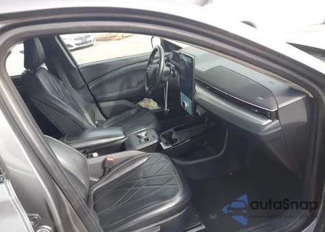 2021 Ford Mustang Mach-E Select z USA, uszkodzony, nr VIN 3FMTK1SS0MMA35311